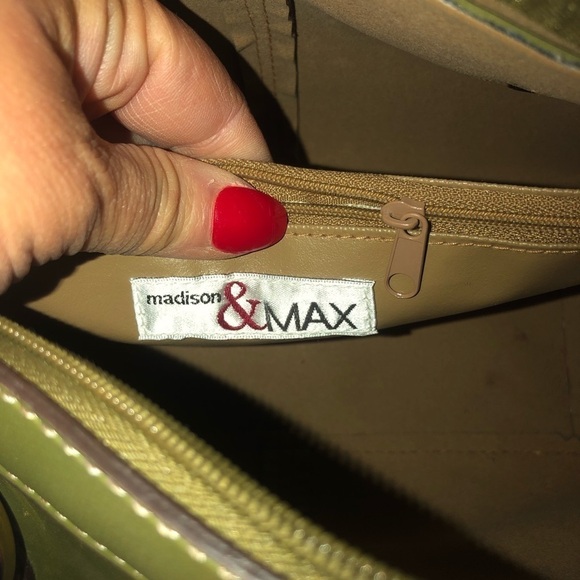 Madison & Max Vintage Purse Olive Green - Picture 6 of 9